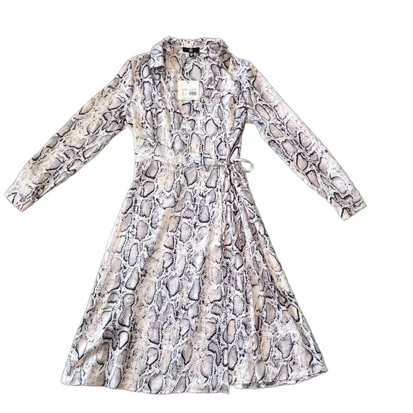 Missguided Dresses & Skirts - Missguided Snake Print Dress Size 8